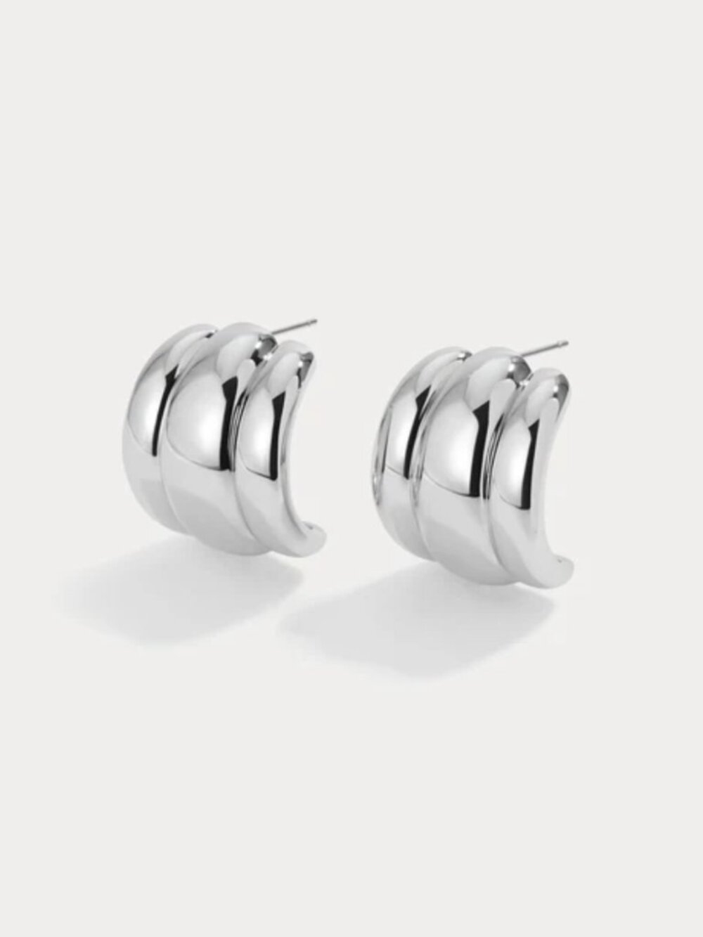 Lili Claspe - Elsa Shield Earrings, Silver